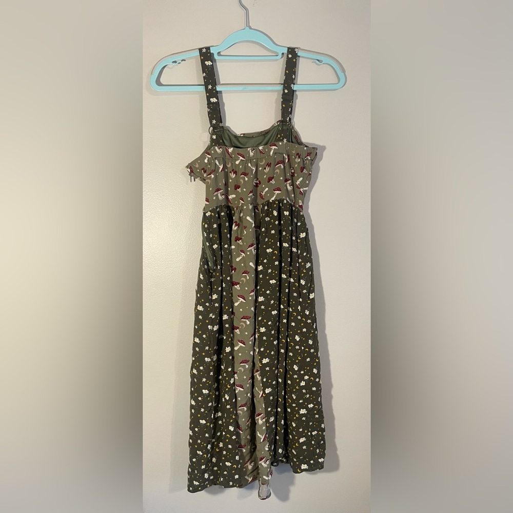 Hot Topic Thorn & Fable Mushroom Green Color-Block Midi Cami Dress, Size S - Picture 5 of 8